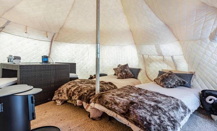 Luxury Lotus Belle Glamping Tent/Yurt Twin Setup